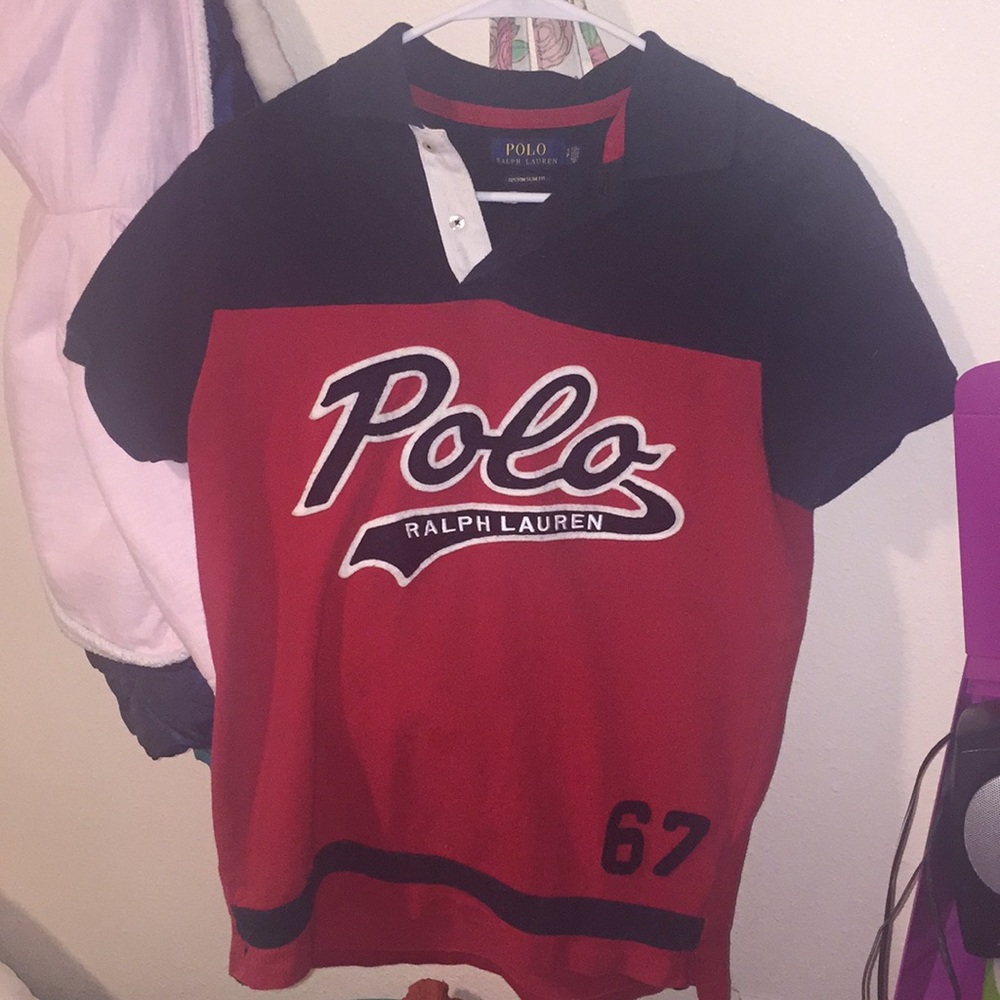 Polo shirt Men’s but fit women’s in small